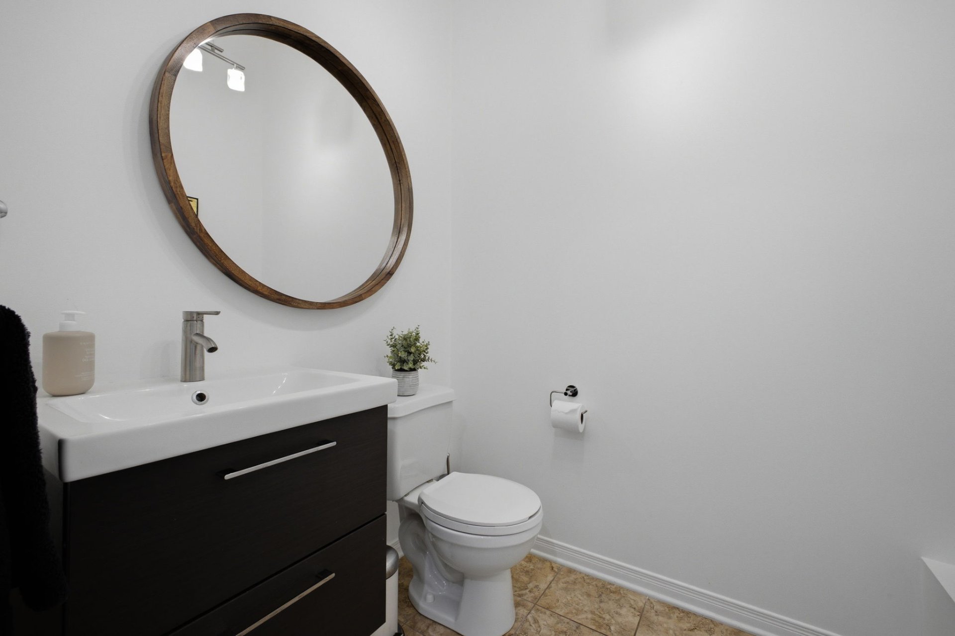 Powder room