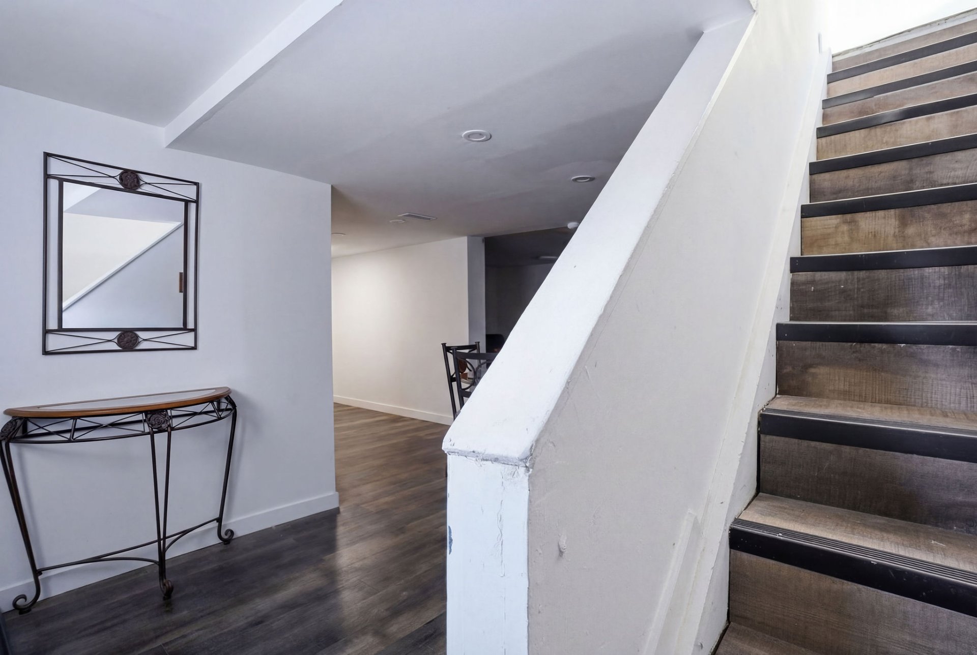 Sous-sol - Logement du bas