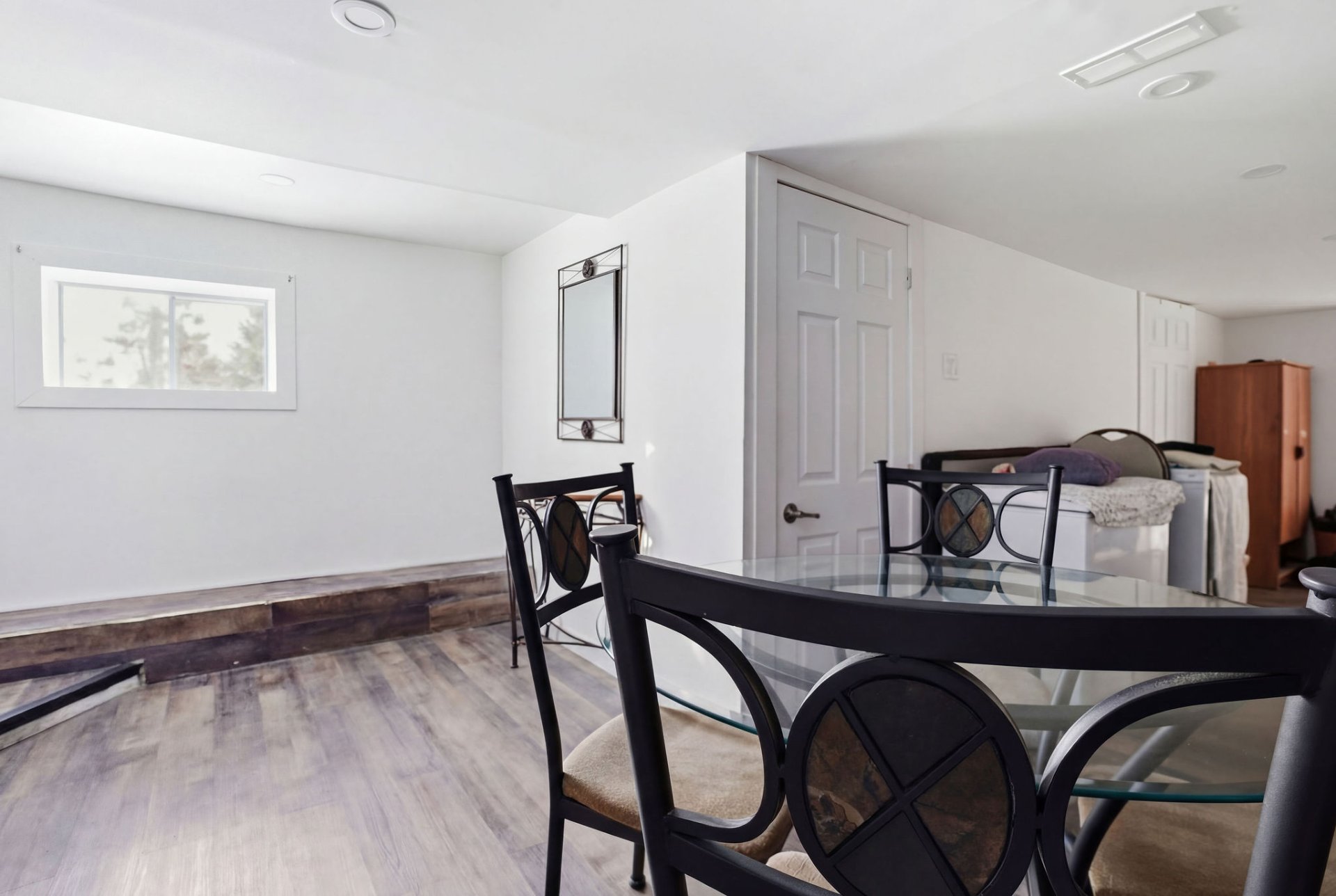 Salle à manger - Logement du bas