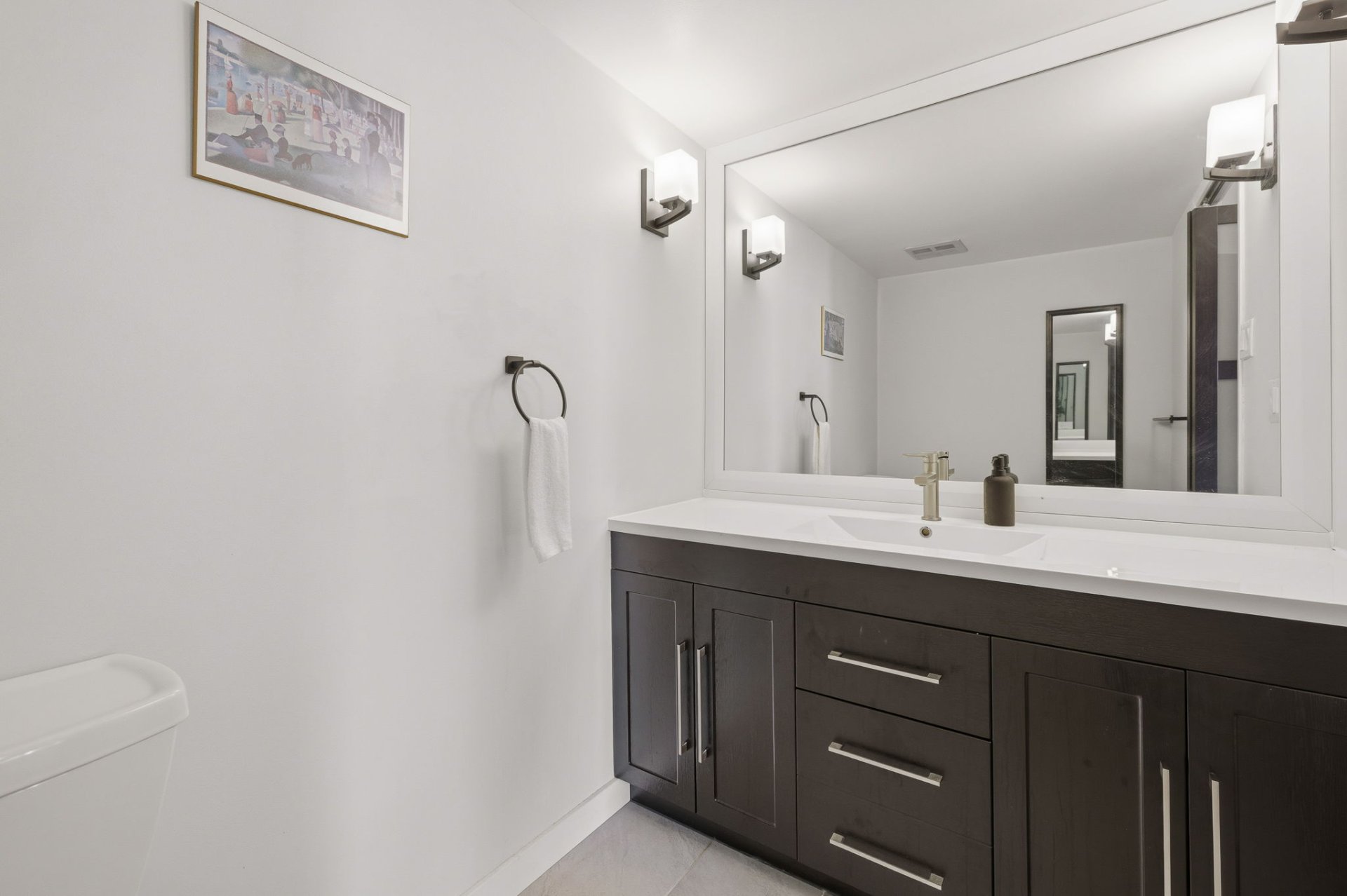 Powder room