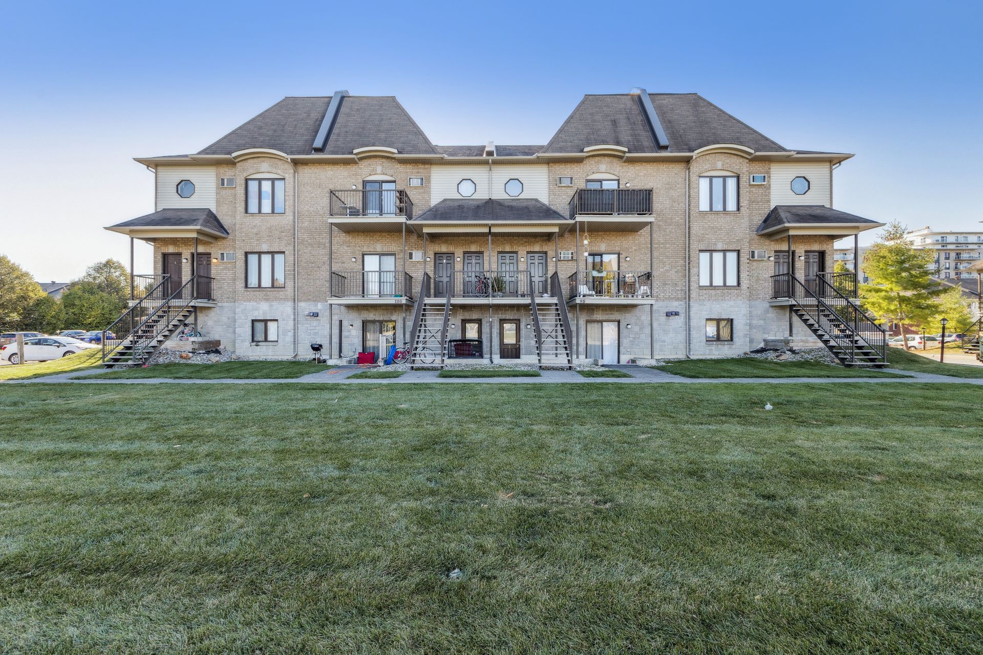 102 Rue du Stratus 2