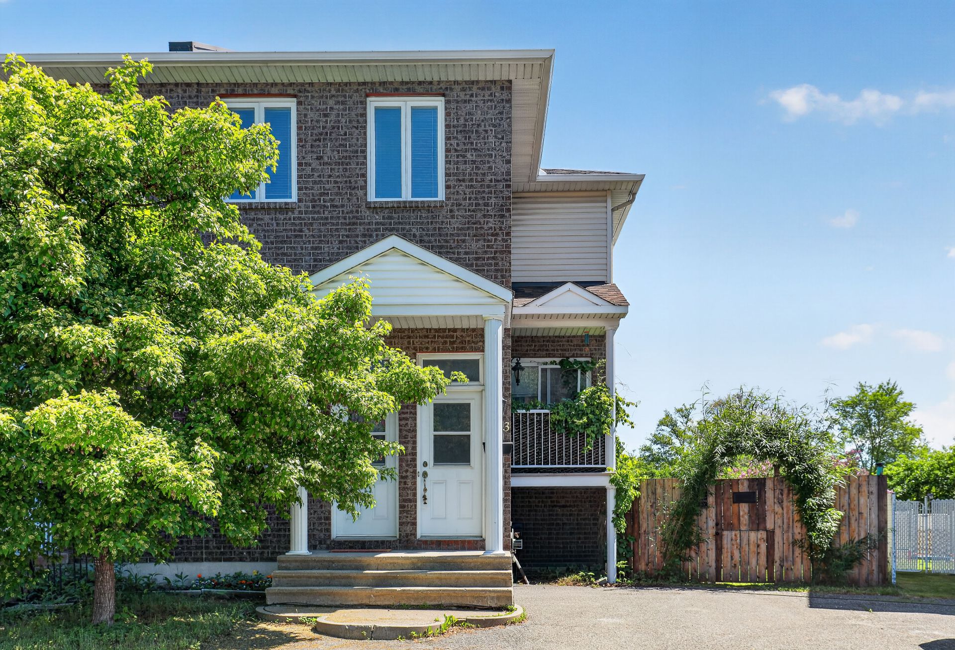 223 Rue St-Henri 