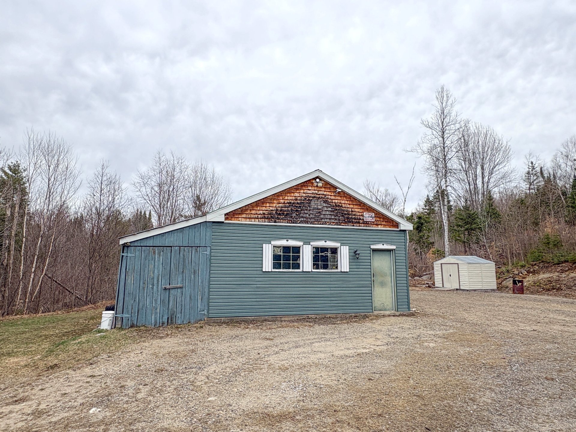 Garage