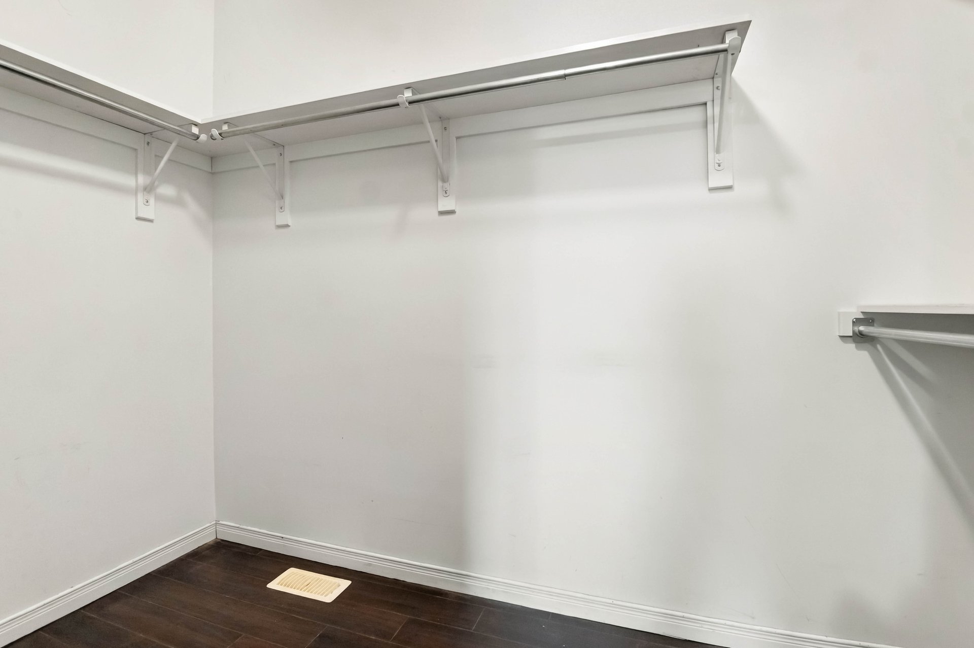 Walk-in closet