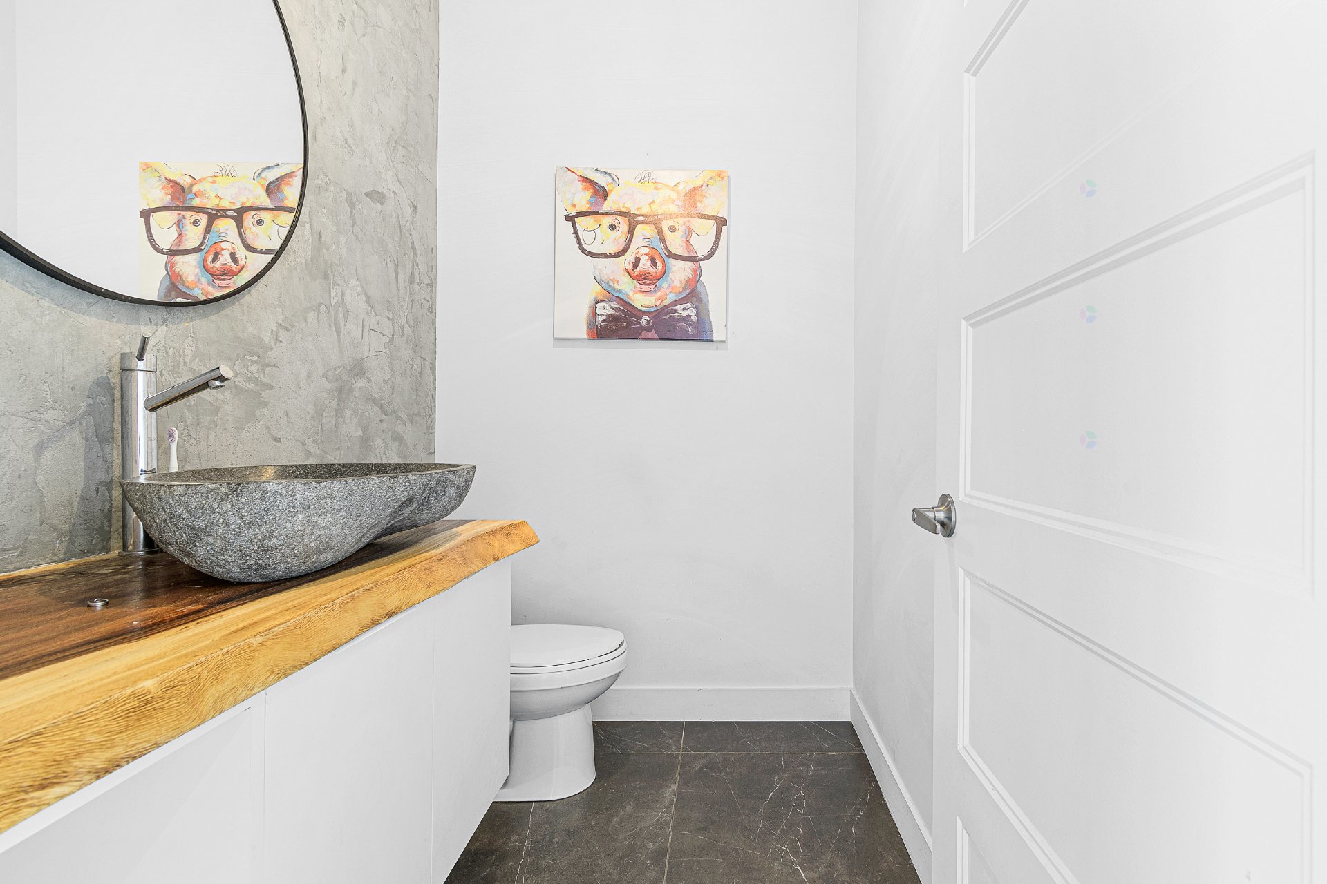 Powder room