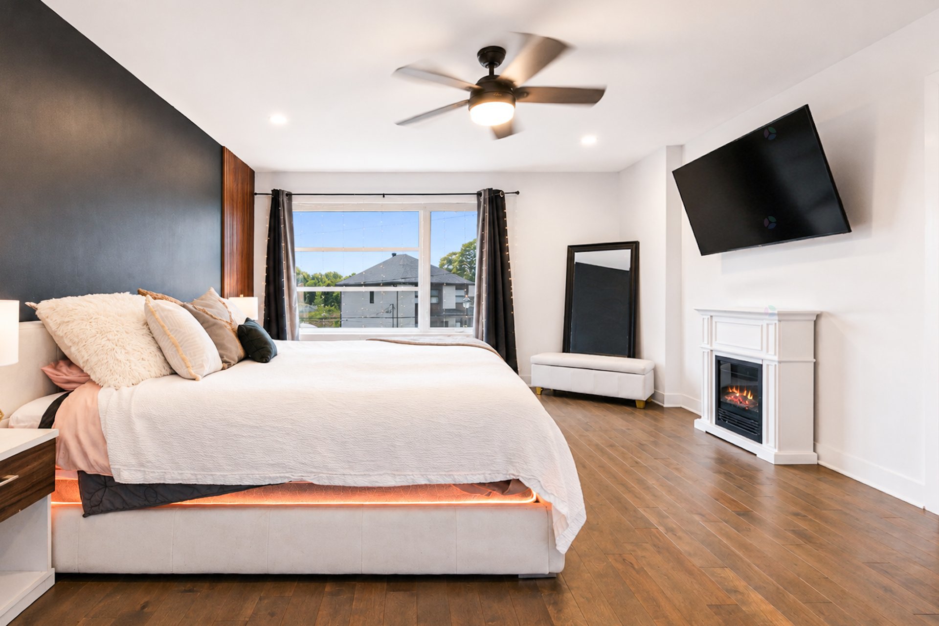 Primary bedroom