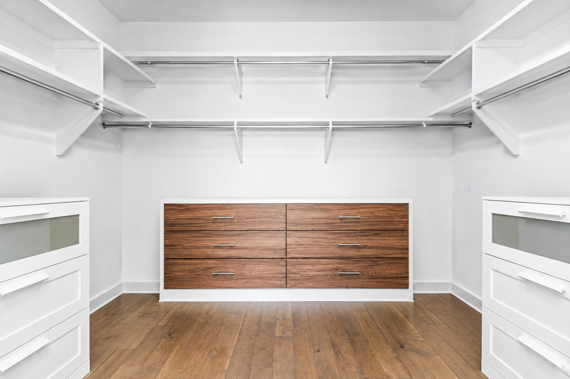 Walk-in closet