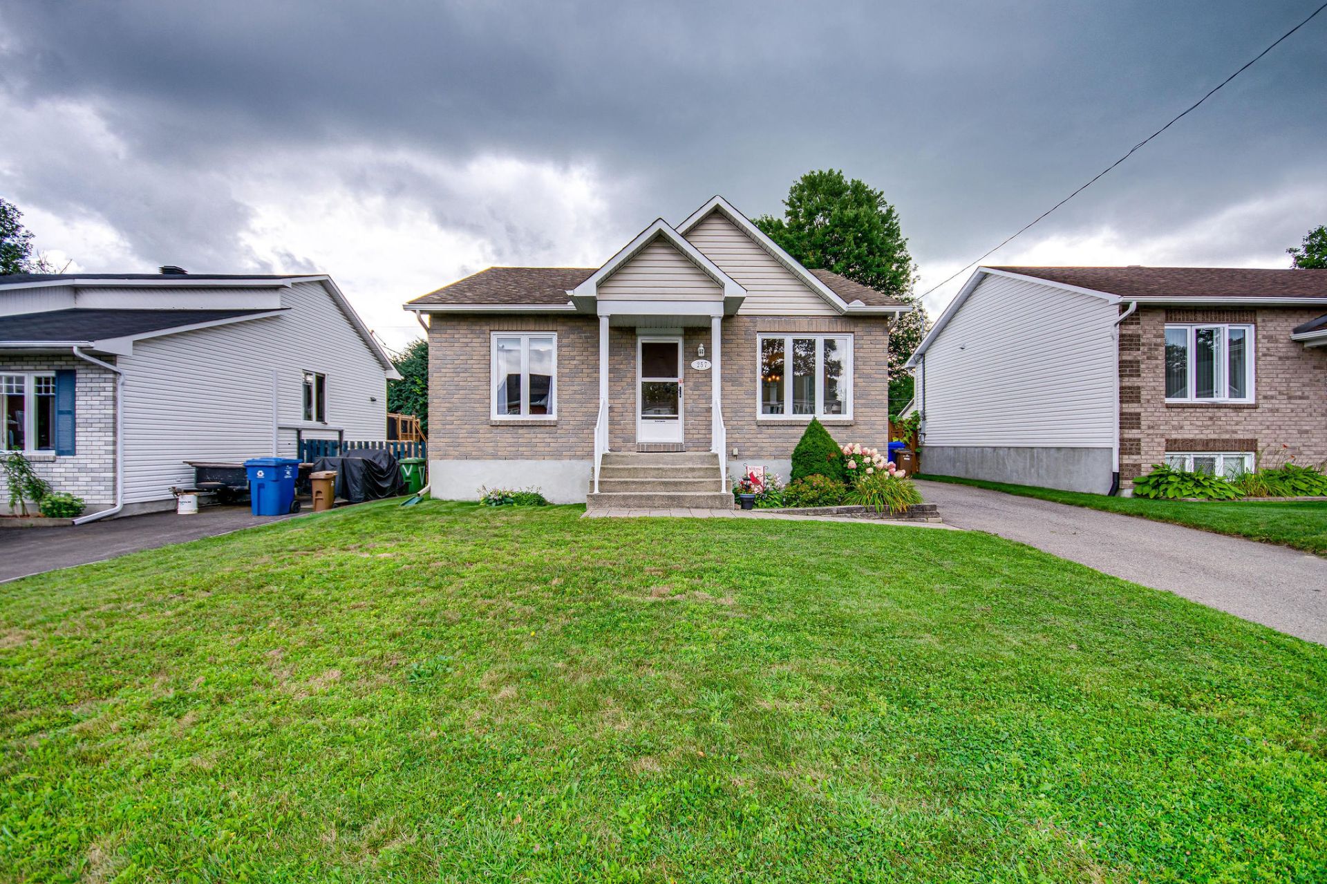 257 Rue Nixon