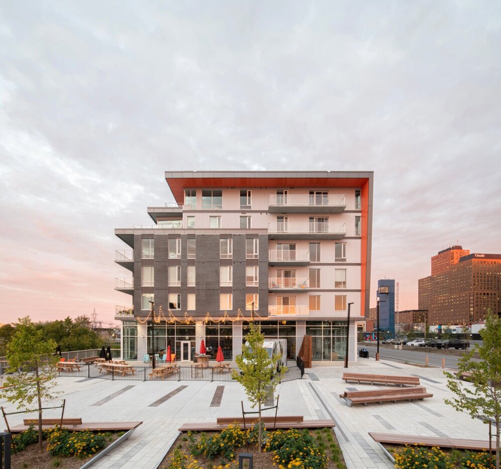 40 Rue Jos-Montferrand A