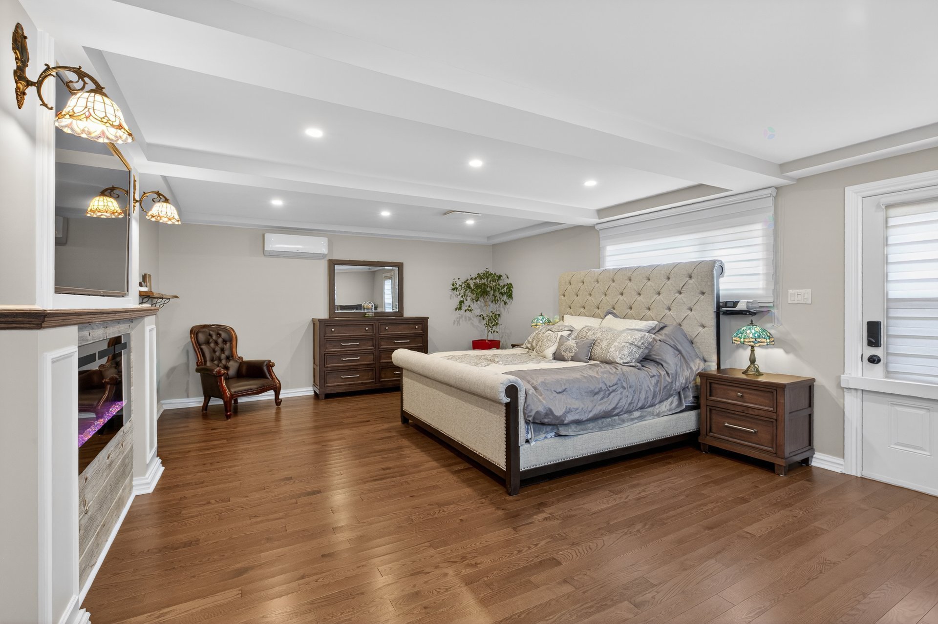 Primary bedroom