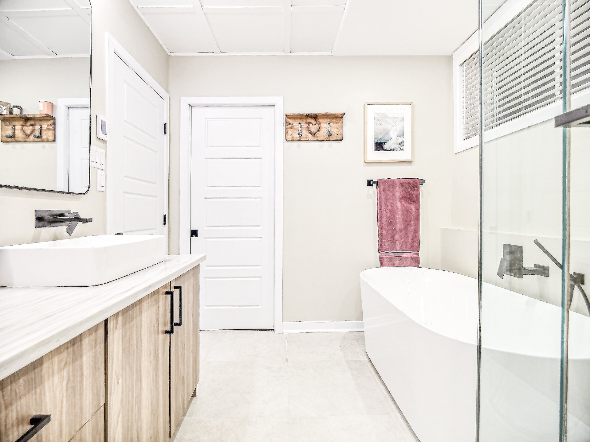 Salle de bains - Salle de bais attenante (chambre ss)