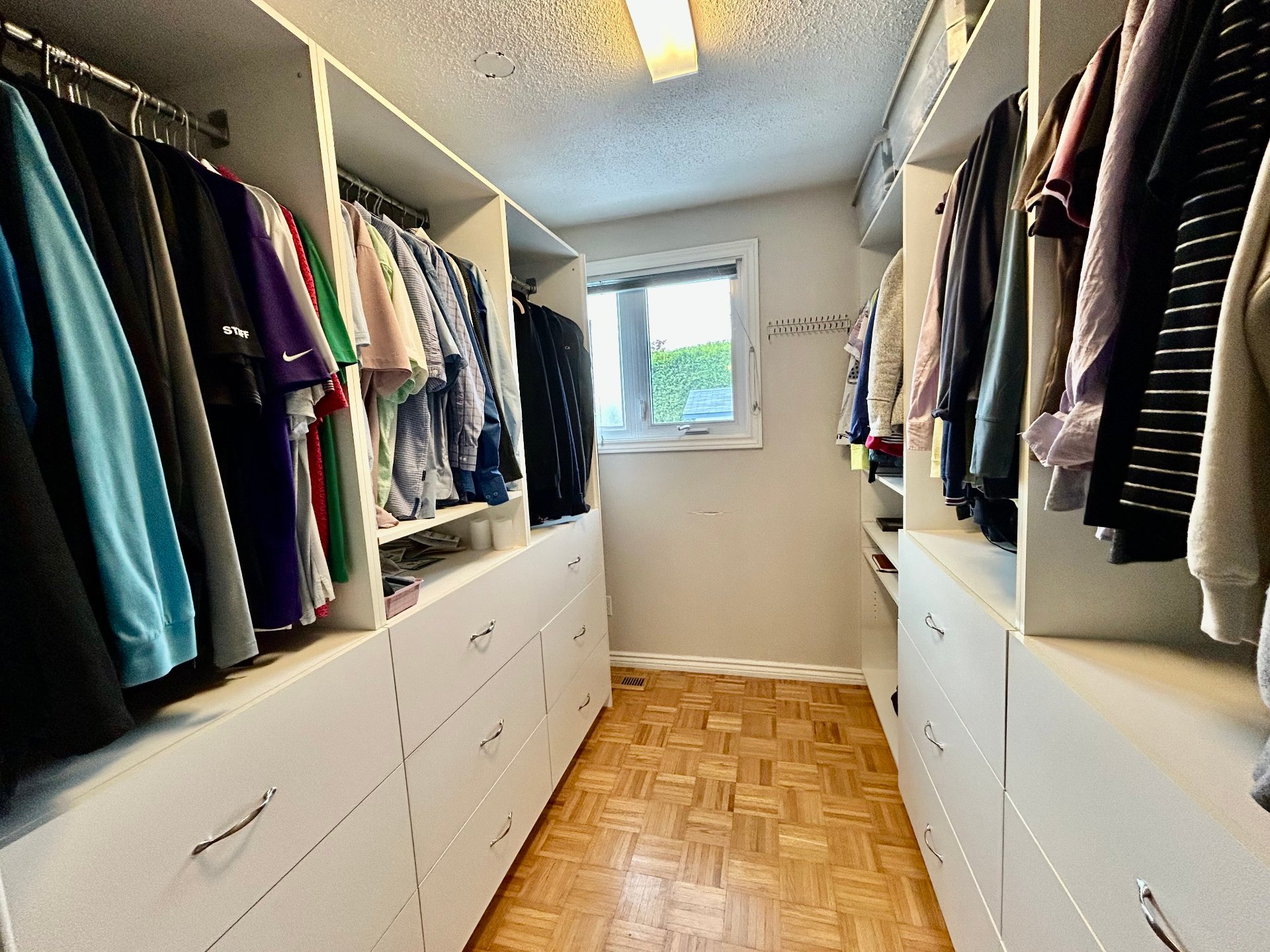 Walk-in closet