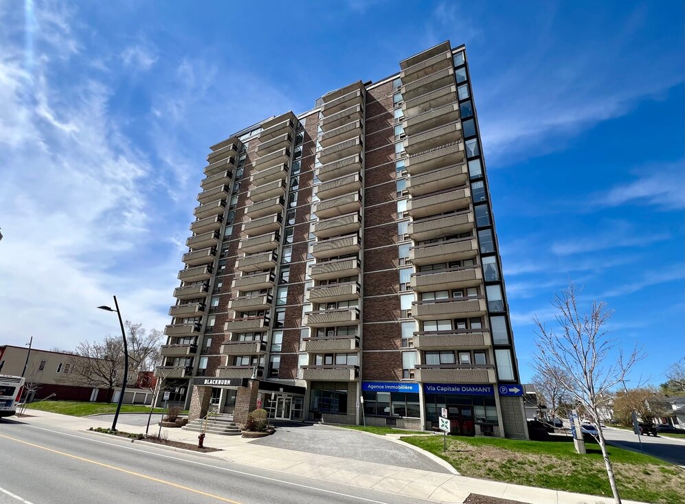 295 Boul. St-Joseph 501