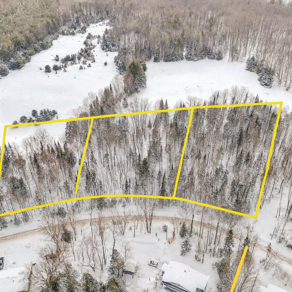 Aerial photo - View of Johnson road in front of 3 lots