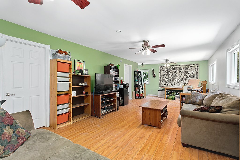 Family room - Above the garage*