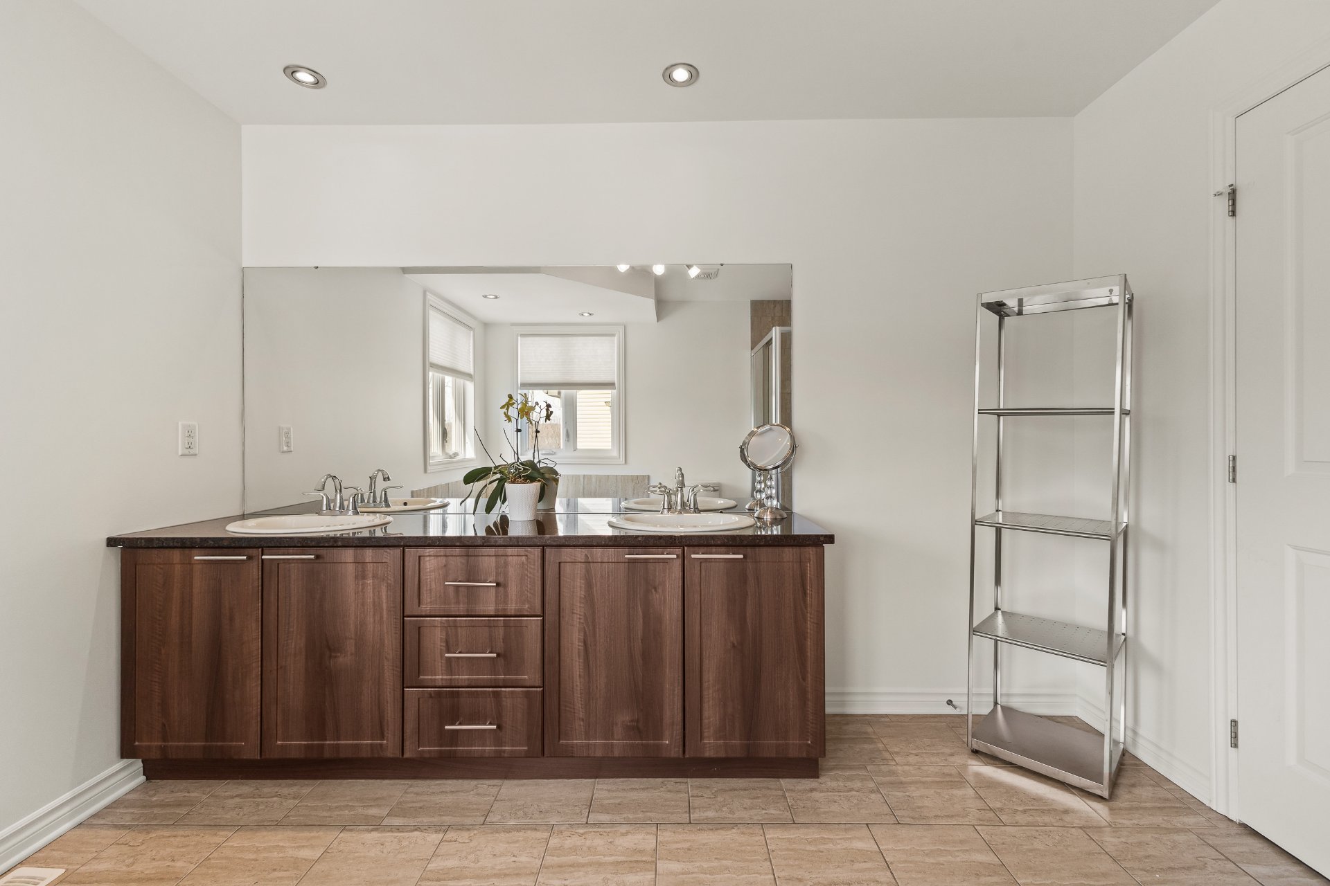 Salle de bains attenante à la CCP