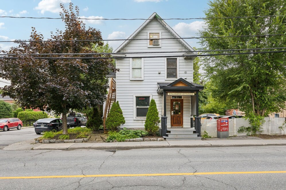 53 Boul. St-Joseph 