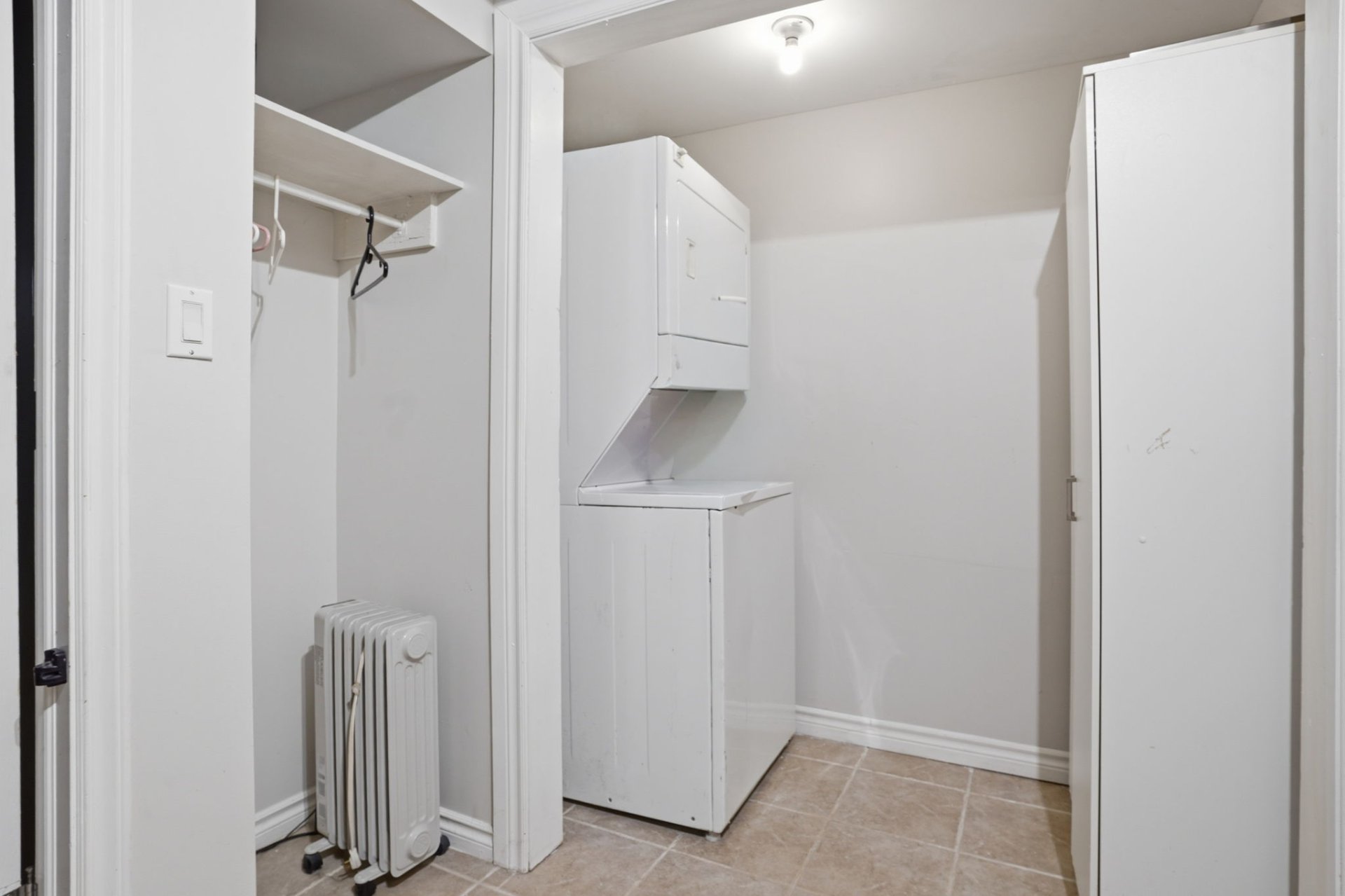 Laundry room - Parental suite