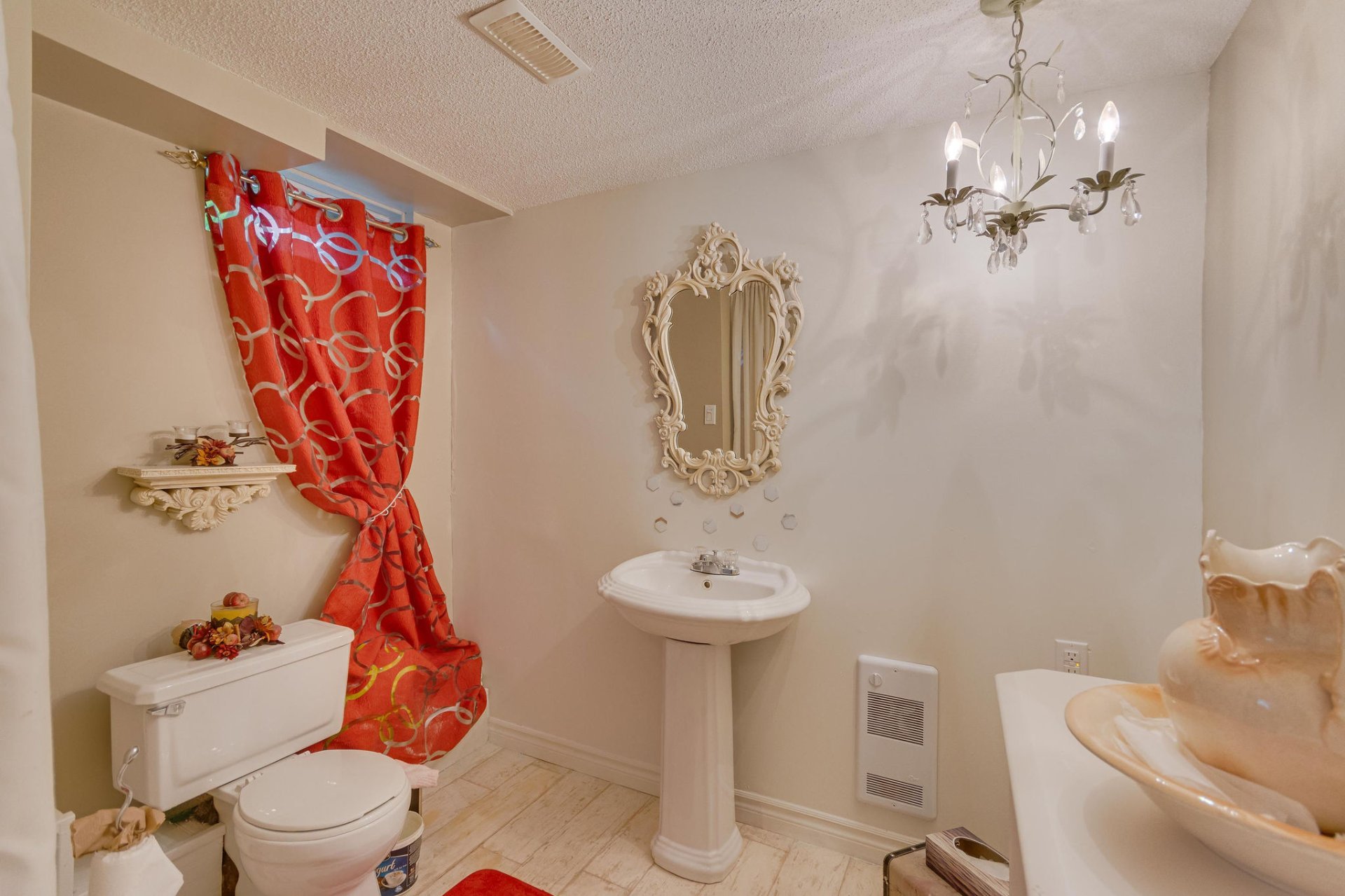 Powder room