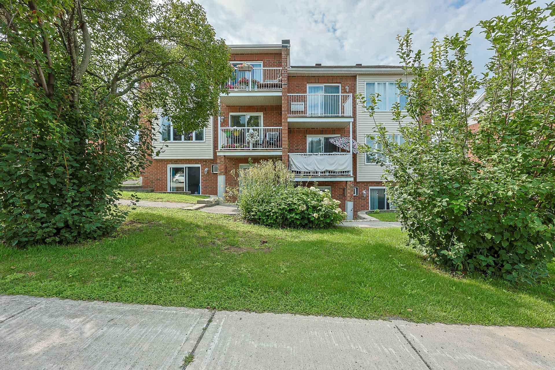 640 Boul. du Mont-Royal — photo 2