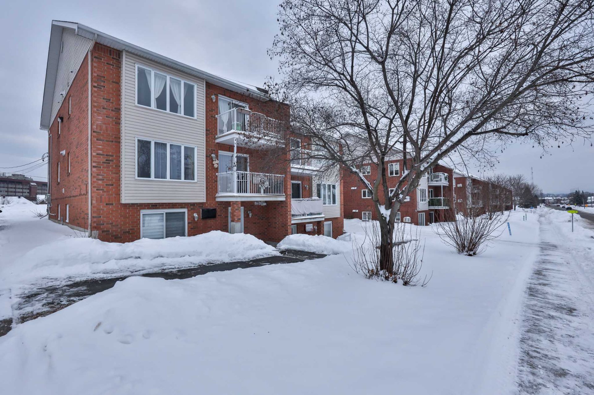 636 Boul. du Mont-Royal 