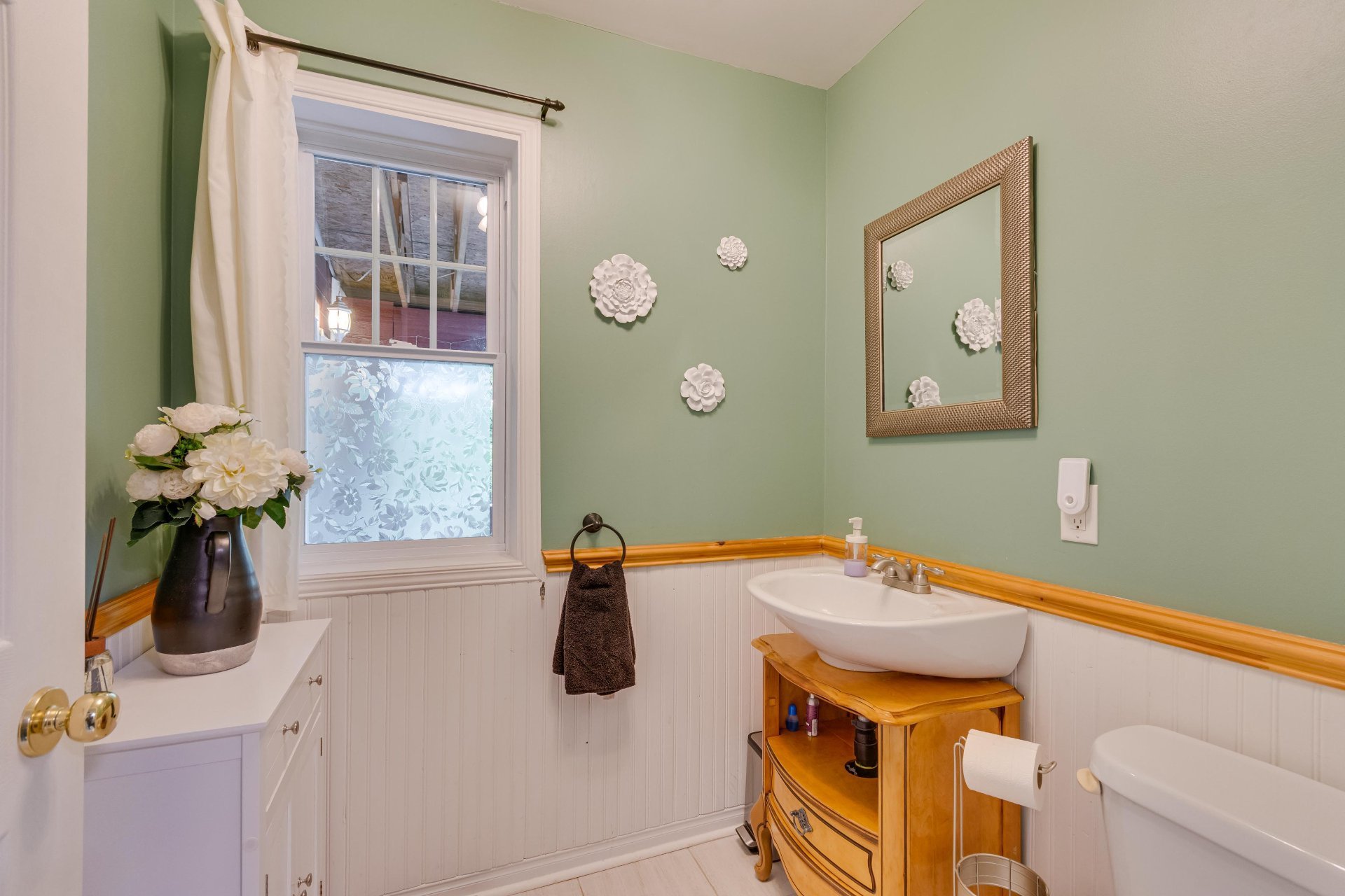 Powder room