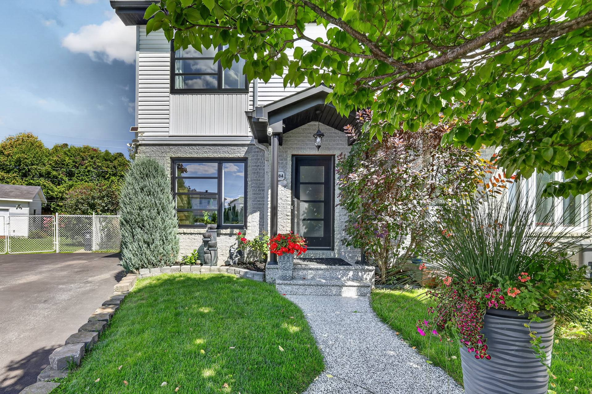 284 Rue des Vinaigriers 
