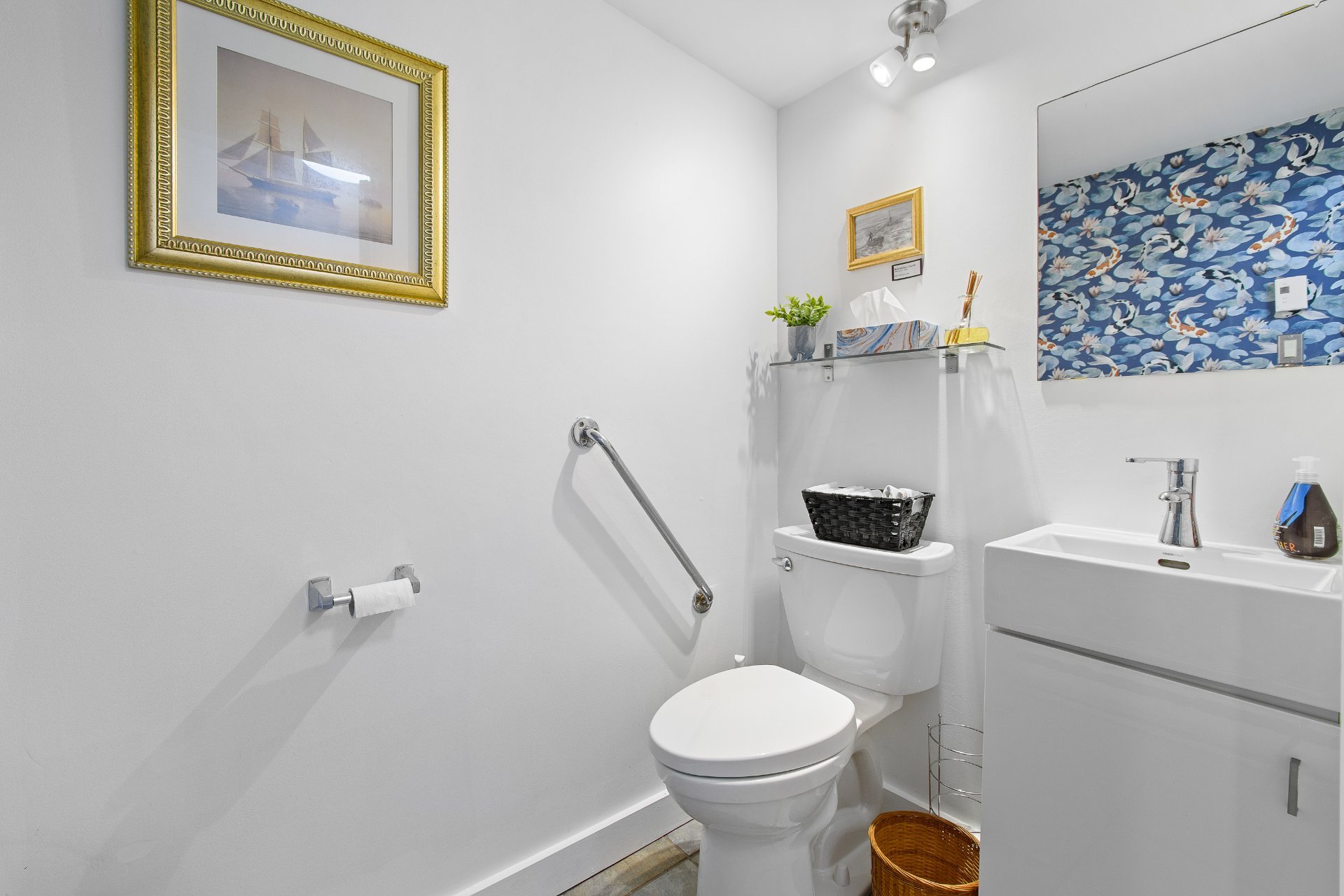 Powder room