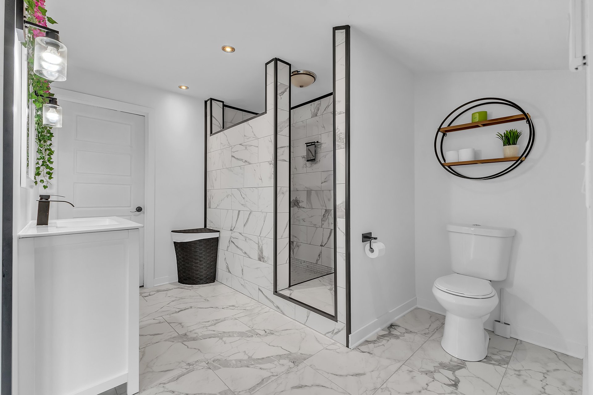 Salle de bains attenante à la CCP - 2ème étage