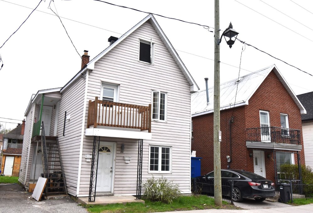 212 Rue Laval 
