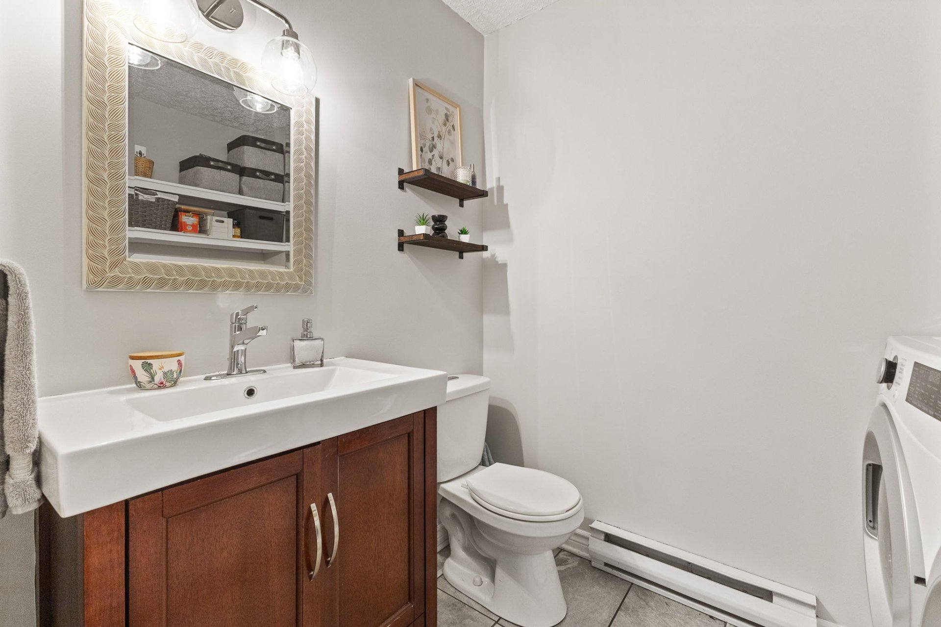 Powder room