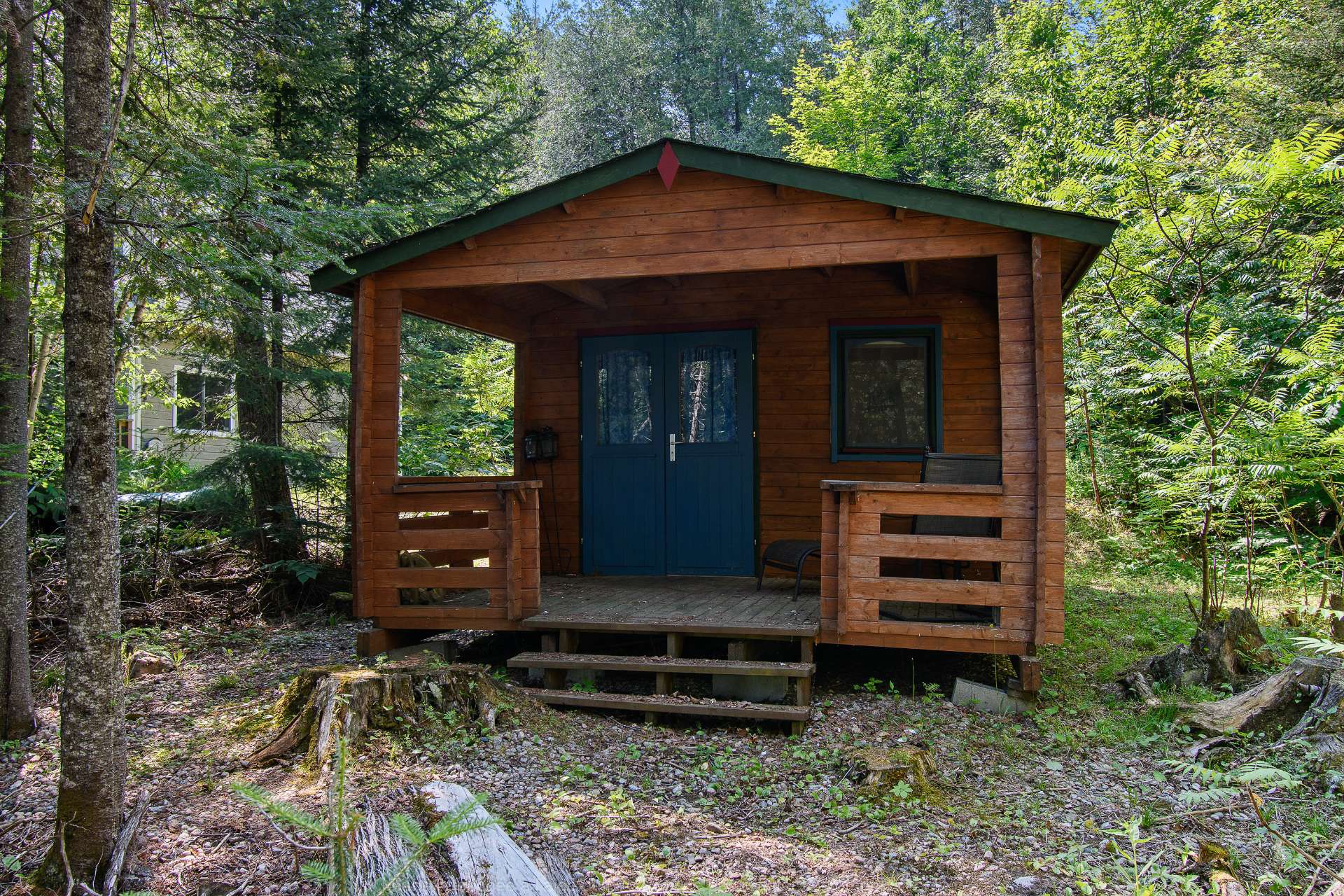 Guest cabin