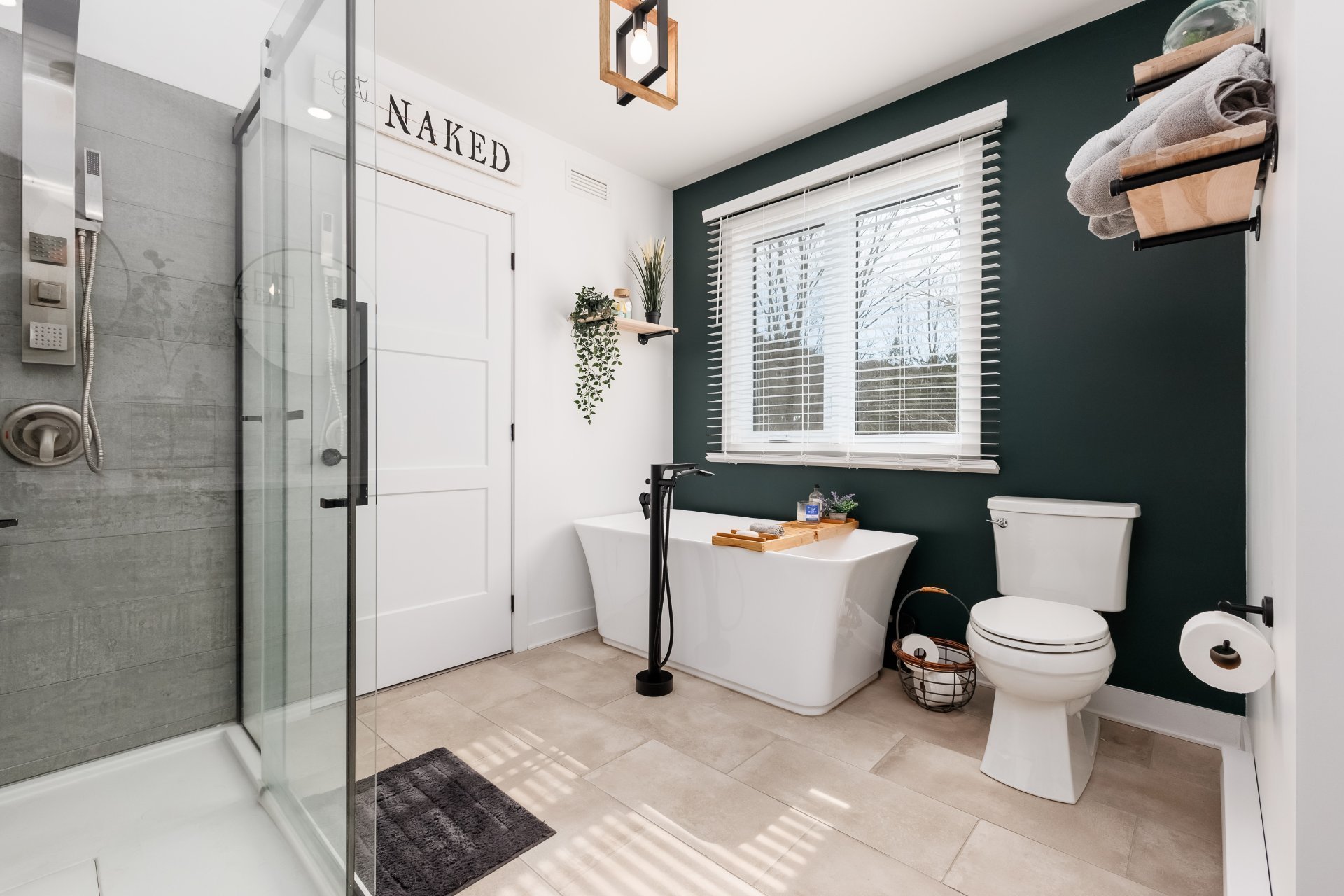 Salle de bains attenante à la CCP