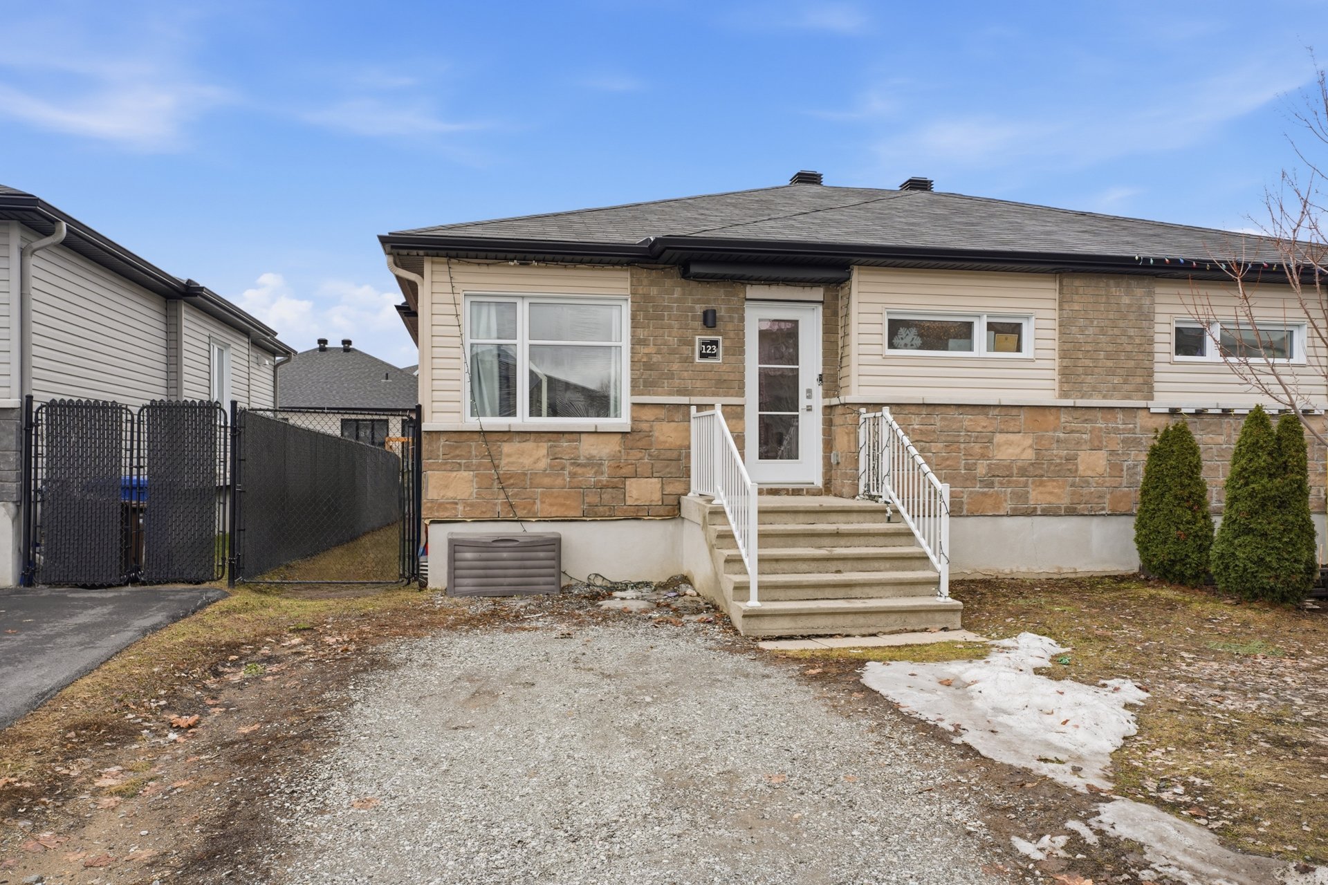 123 Rue Alexandre-Rodrigue 