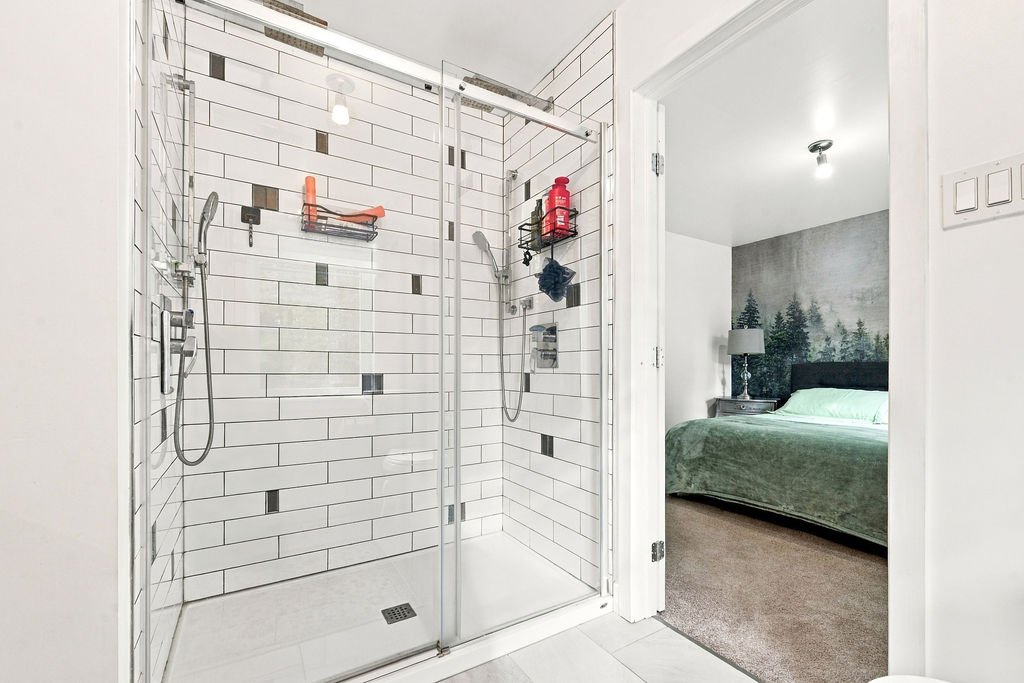 Ensuite bathroom