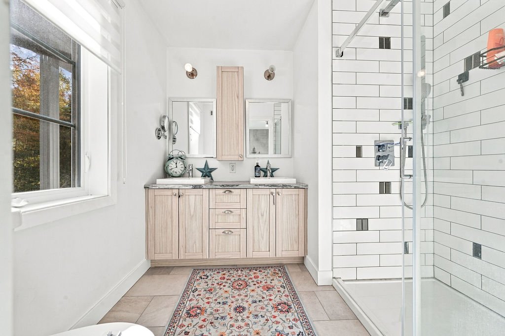 Ensuite bathroom