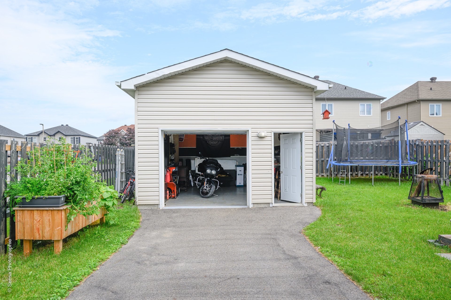 Garage