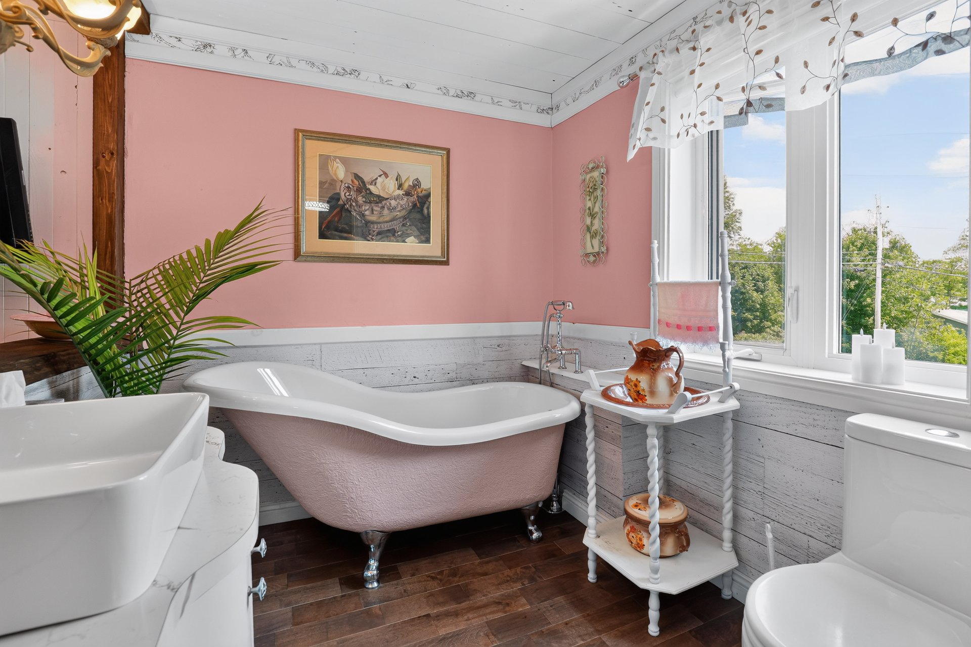 Ensuite bathroom