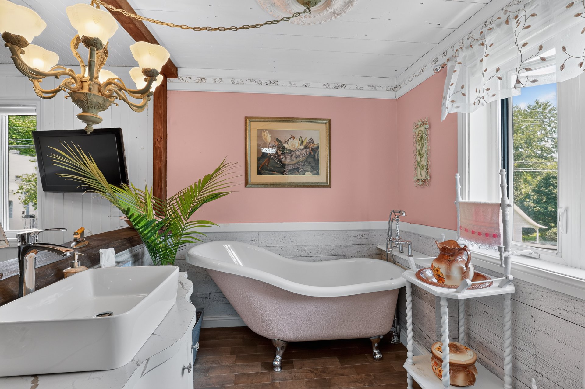 Ensuite bathroom