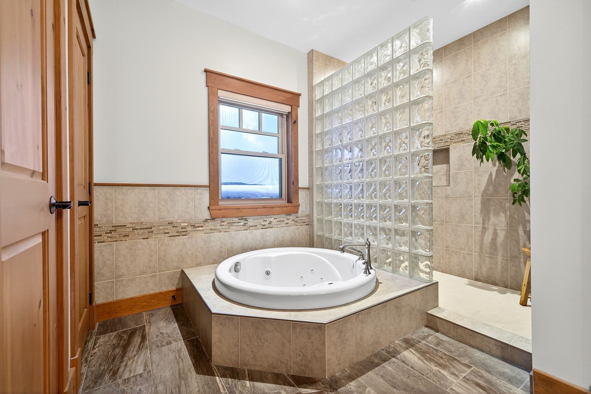 Ensuite bathroom