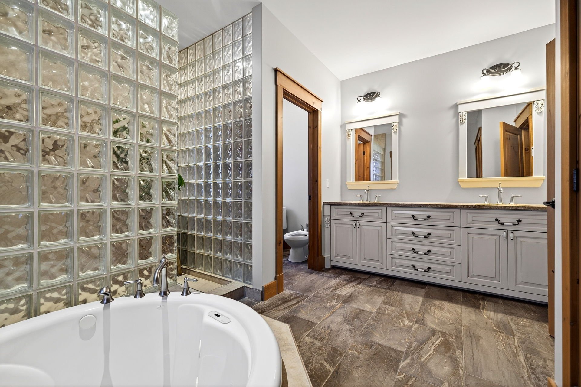 Ensuite bathroom