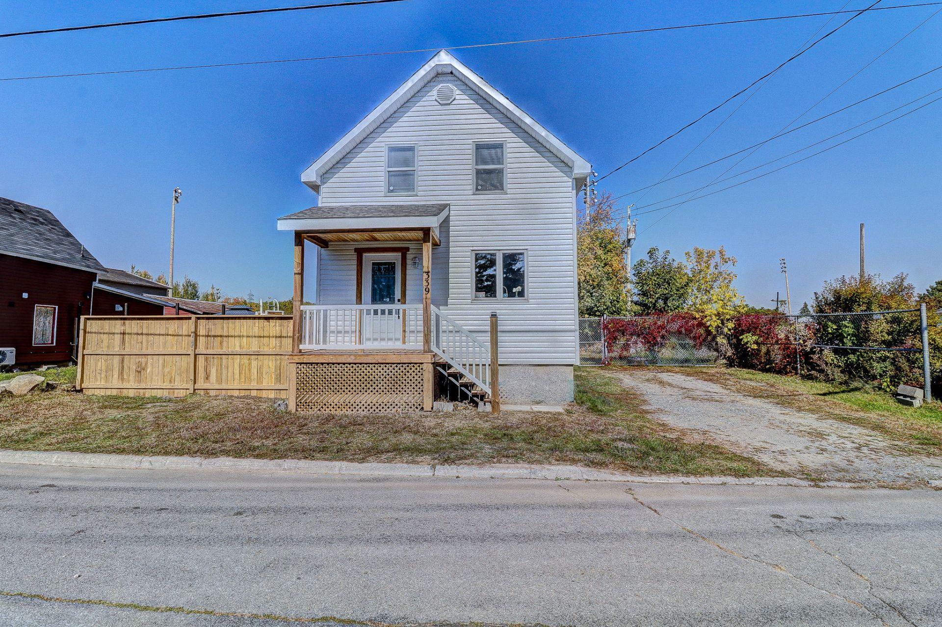 339 Rue Élisabeth 