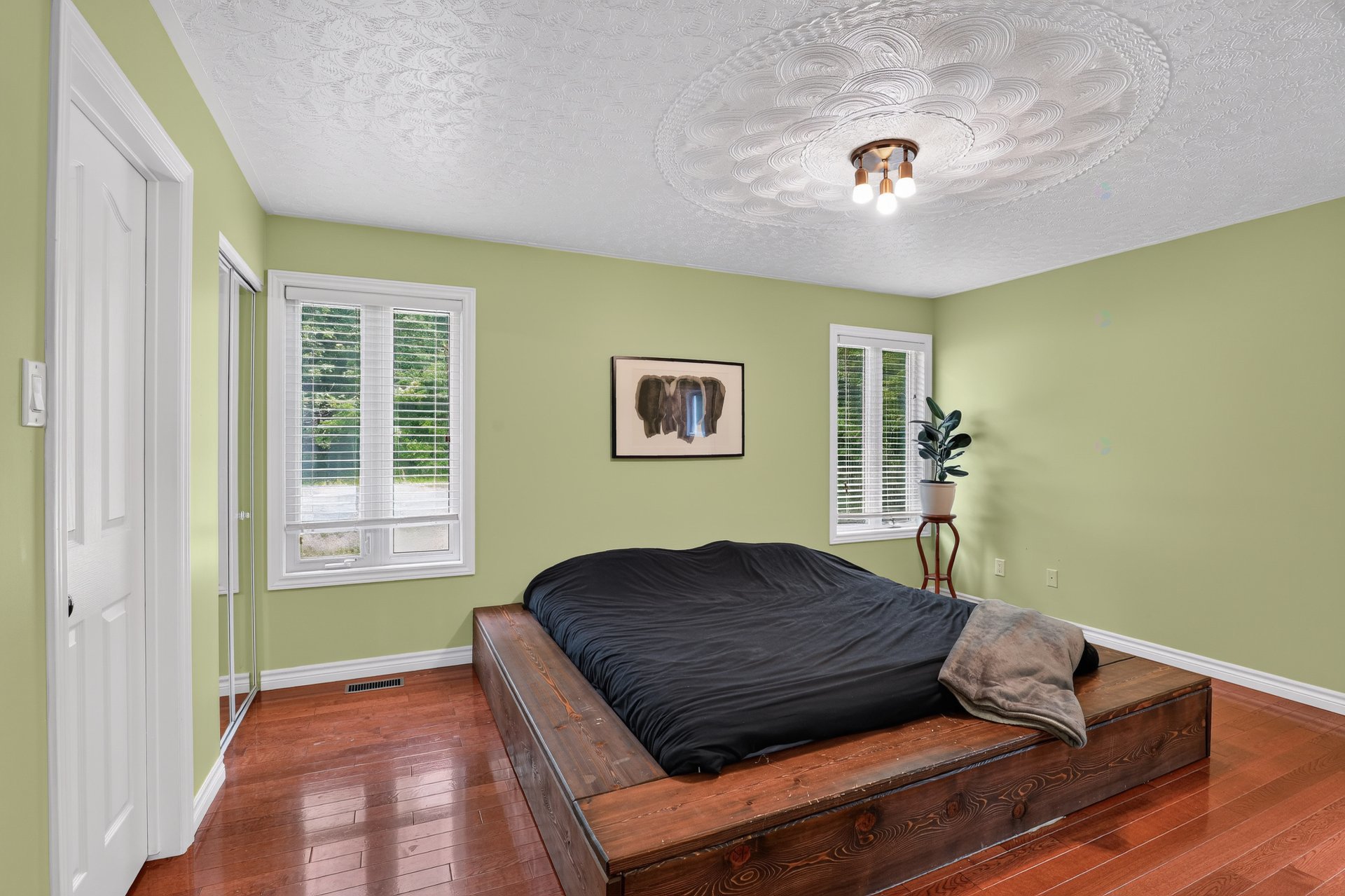 Primary bedroom