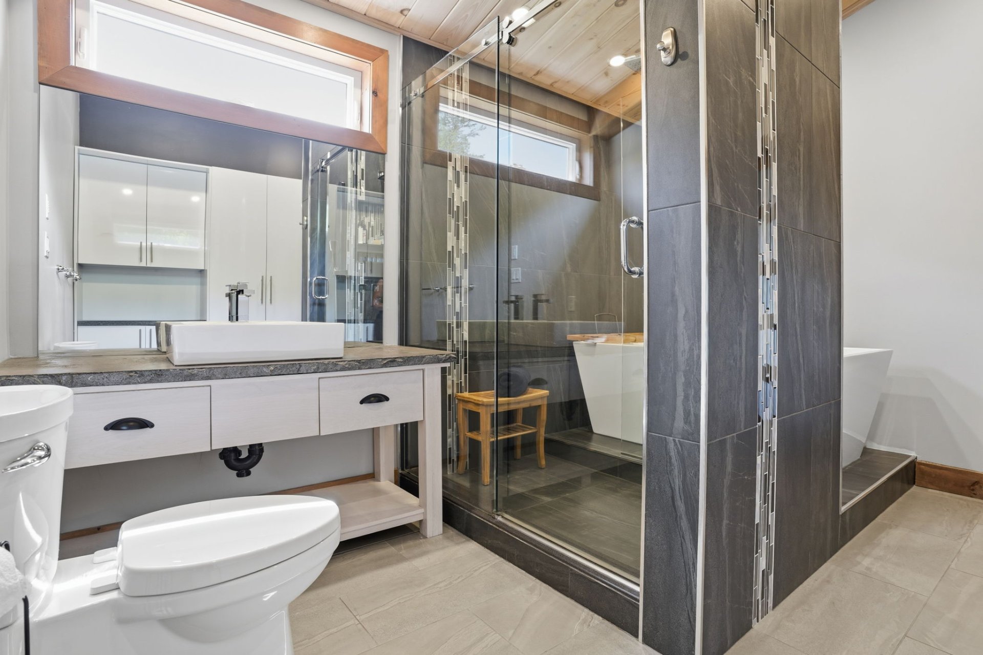 Ensuite bathroom