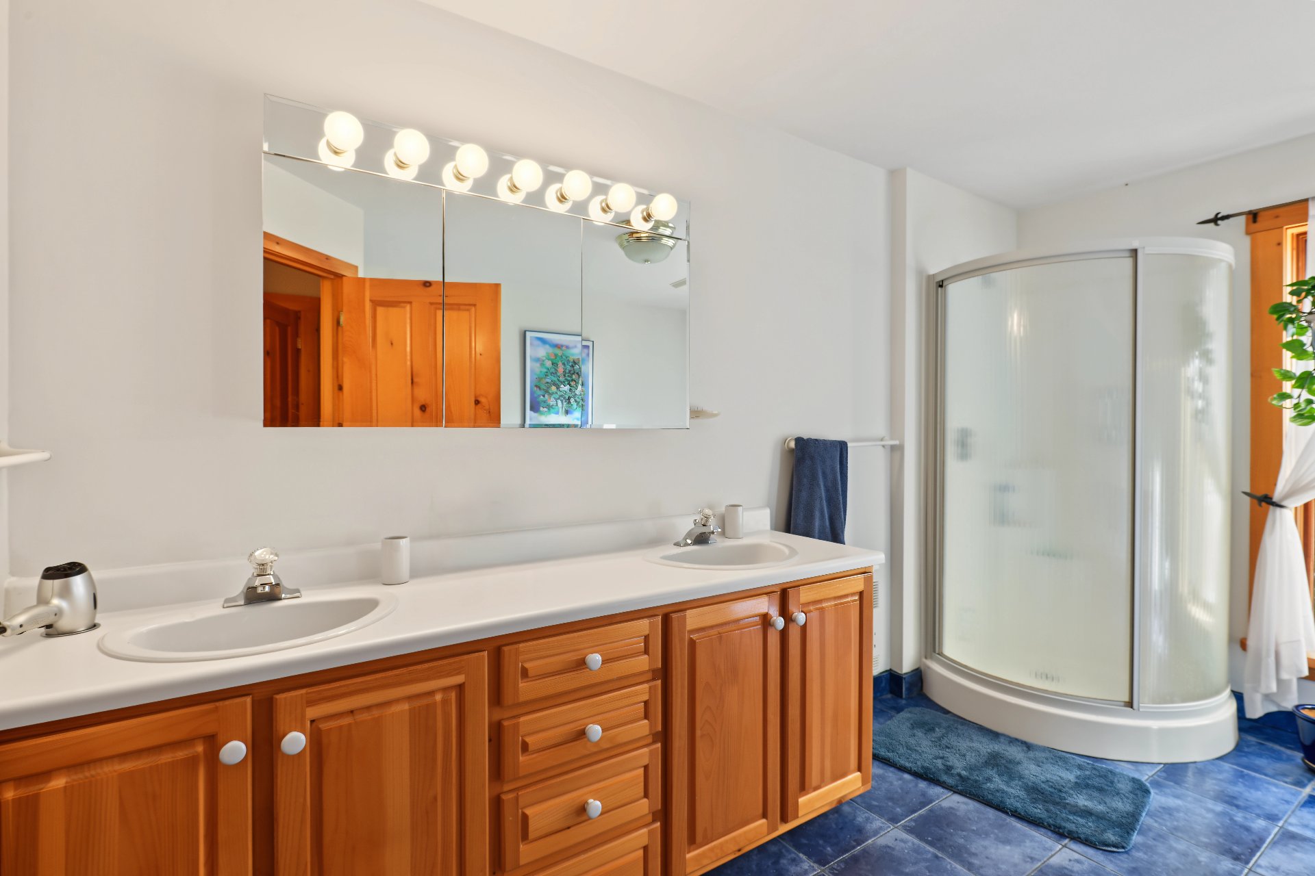 Ensuite bathroom