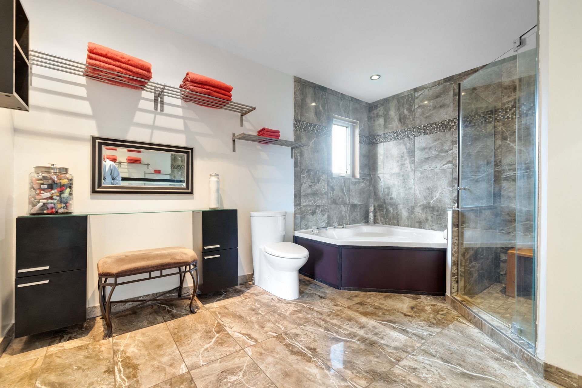 Ensuite bathroom