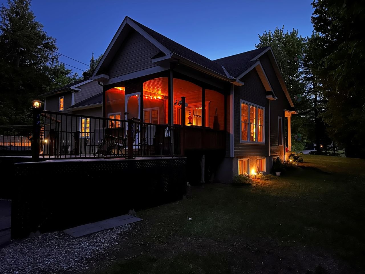 Photo de la terrasse et véranda la nuit