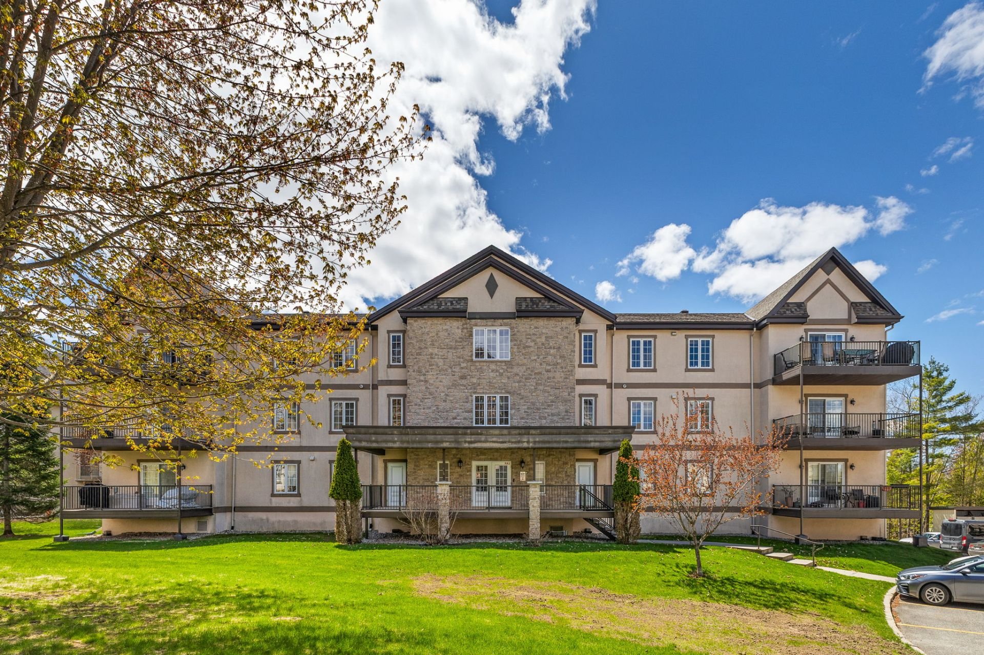 513 Rue de Cannes 305