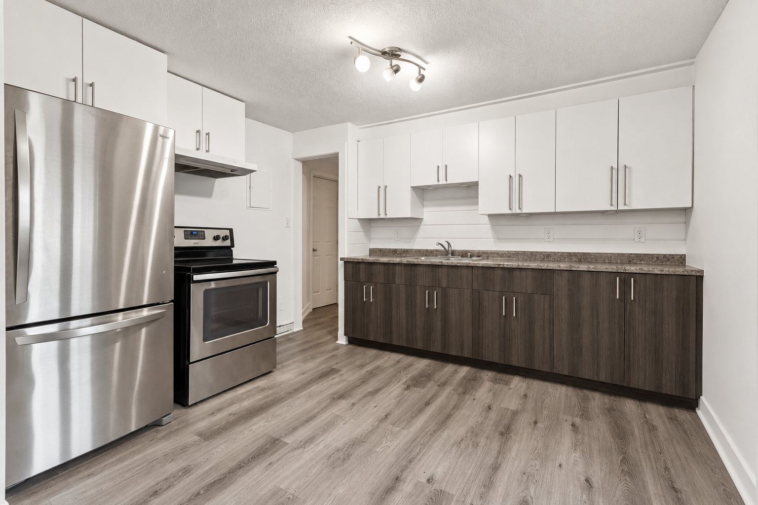 11 Rue Charlevoix 1
