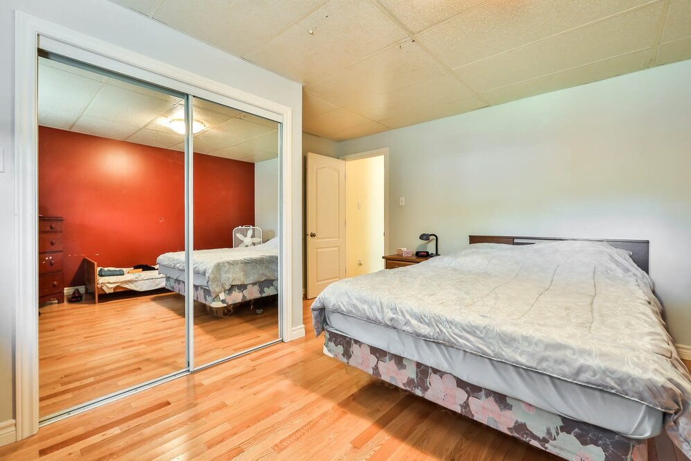 Chambre à coucher principale - sous-sol # 315A